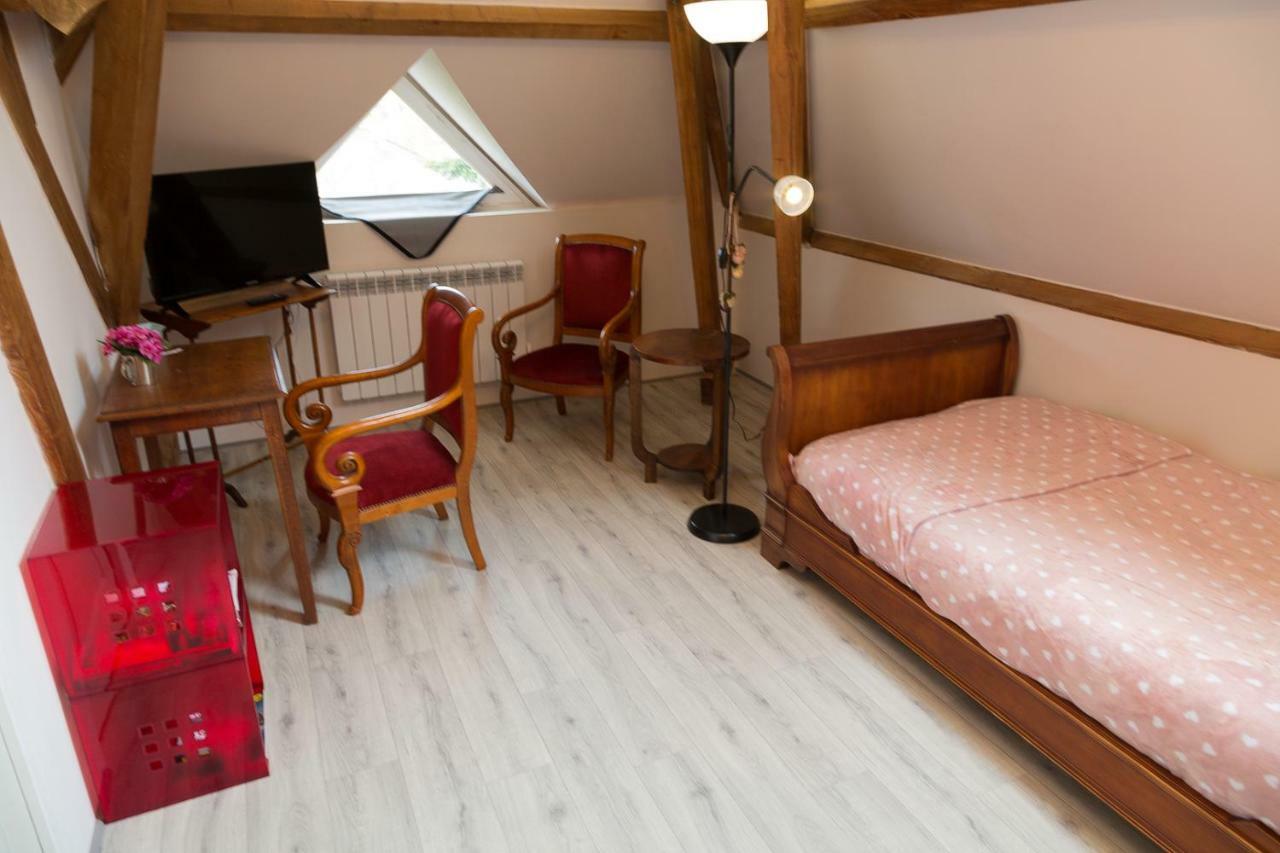 Les Landes Hotel Rilhac-Rancon Esterno foto